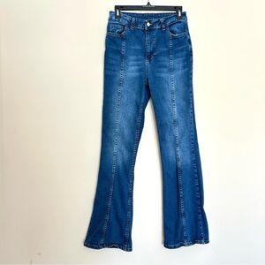 High-Rise Women’s Dark Blue Denim Flare Jeans, size 8 US